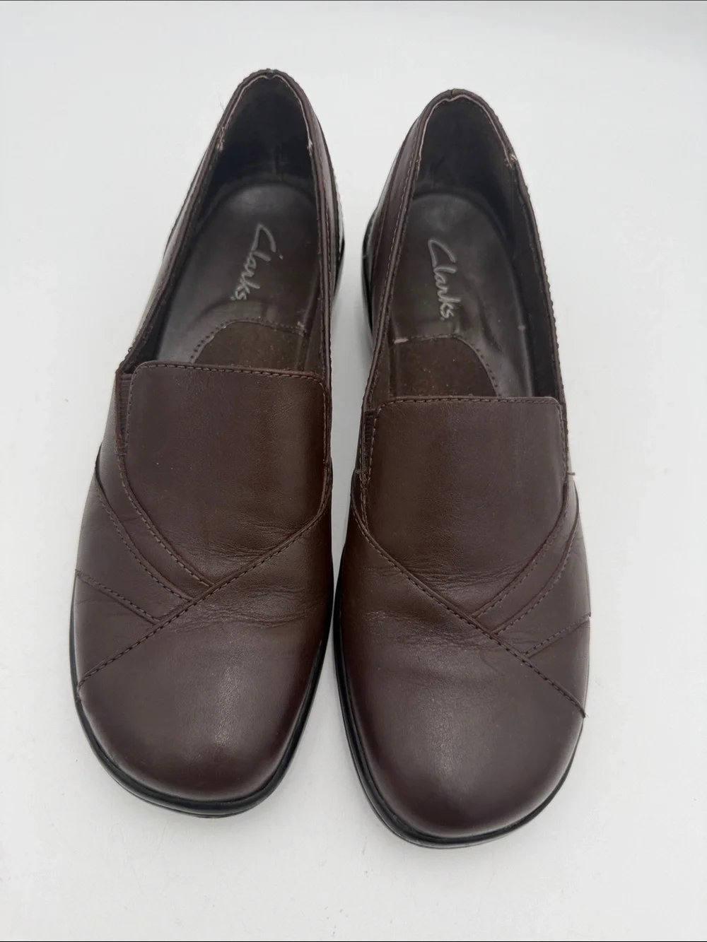 Clarks Women's Brown Leather Slip-On Loafers 6.5M casual office comfort retro